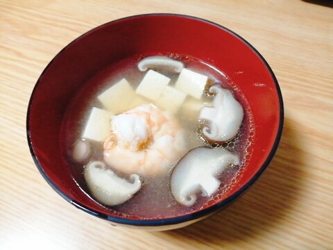 豆腐と椎茸とえびの中華スープ